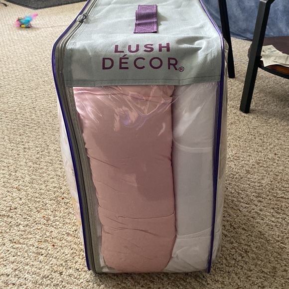 Lush Decor 4 pc Comforter Set Twin-XL Umbre Fiesta Blush - Picture 3 of 6